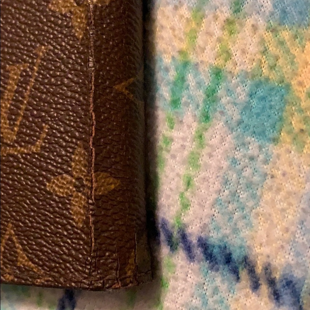Louis Vuitton IPhone 7 Plus case - Picture 6 of 6